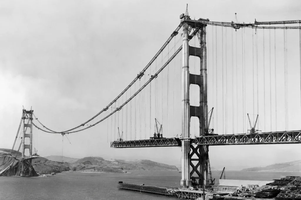 Como foi construída a Ponte Golden Gate durante a década de 1930