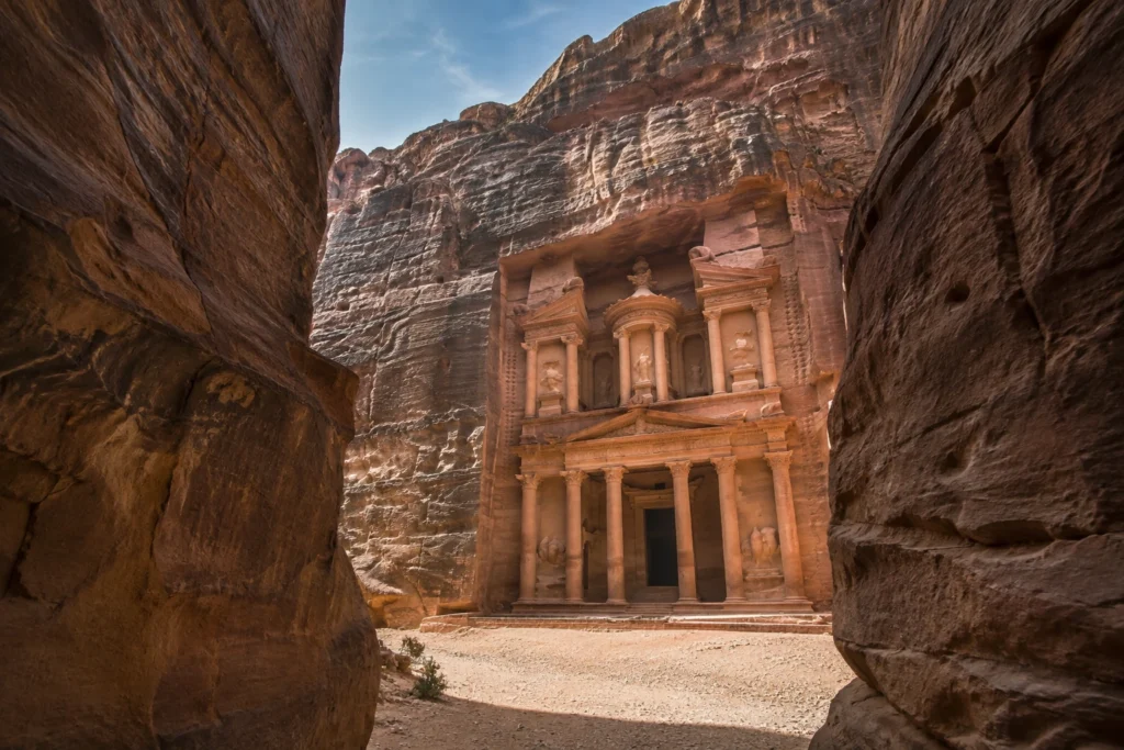 Onde ficava a cidade perdida de Petra e como foi construída